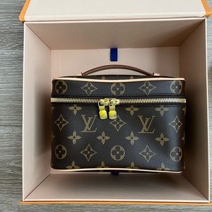 LOUIS VUITTON NICE MINI TOILETRY BAG